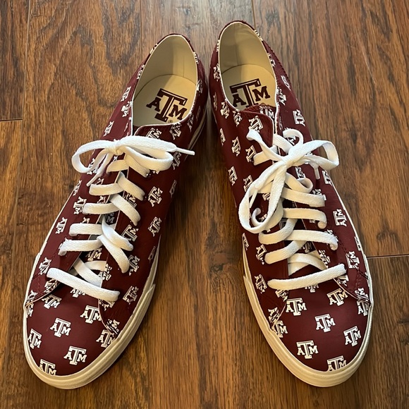 Texas A&M Aggies Row One Tennis Shoes. Texas Aggies / TAMU - Picture 1 of 13